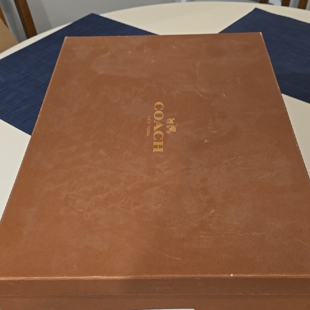 Coach Brown Box